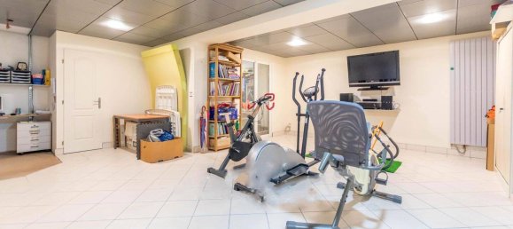 4 bedrooms Villa in Marseille, France No. 343954 19