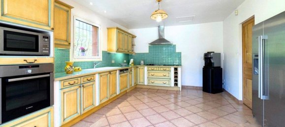 4 bedrooms Villa in Marseille, France No. 343954 12