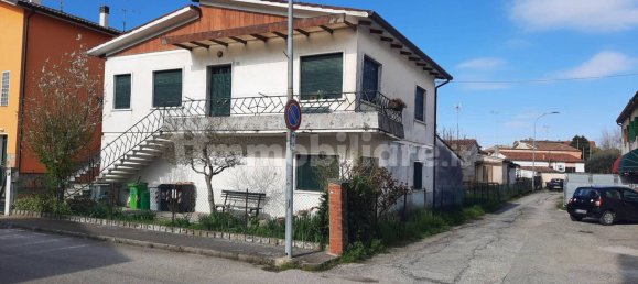 2 Schlafzimmer Villa in Polesella, Italy, Nr. 75168 2