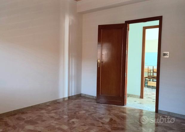 6غرفة شقة في Bronte, Italy رقم 286513