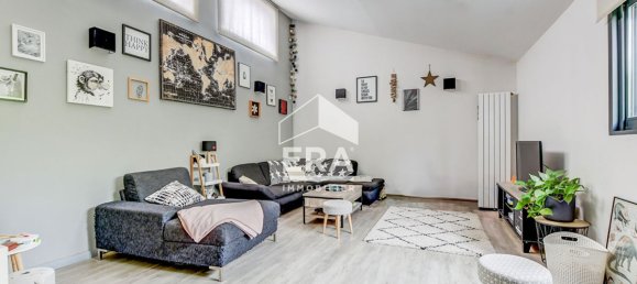 3 bedrooms House in Castelginest, France No. 196982 2