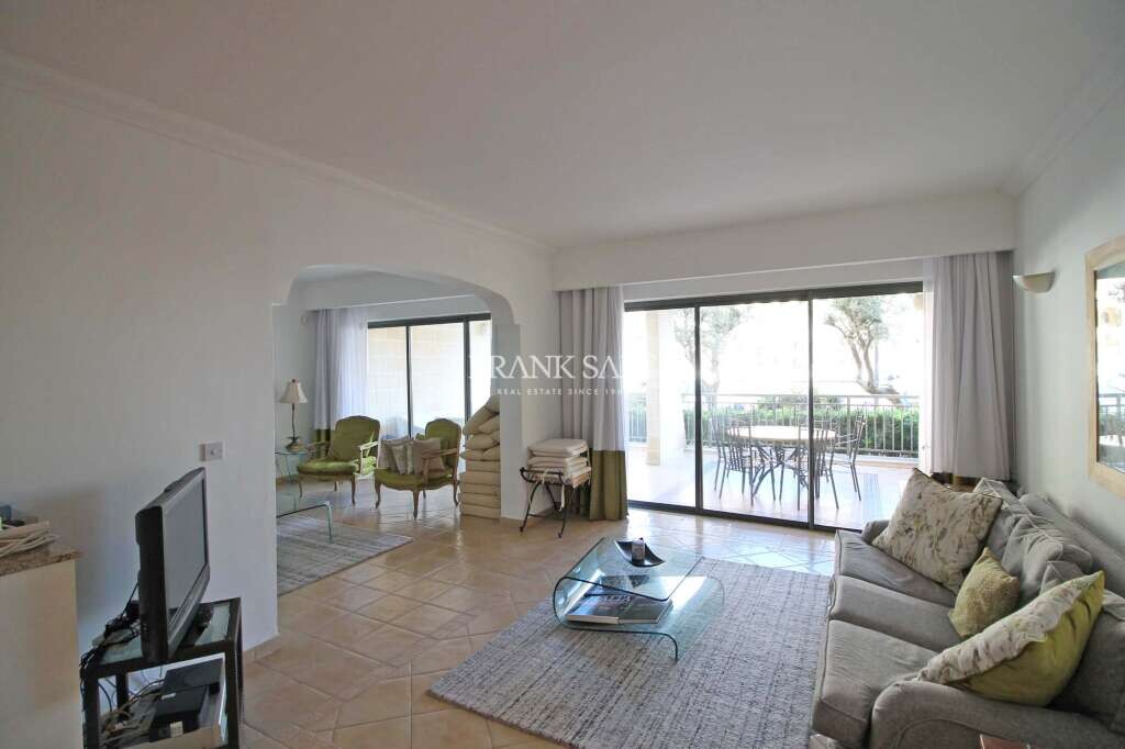 Квартира с 2 спальнями в Сент-Джулианс, Мальта № 6873