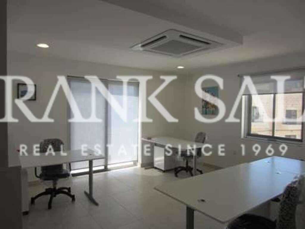 Bureau à San Gwann, Malta 47m² No. 12947