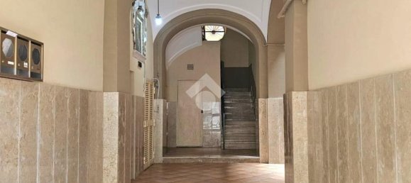 2 bedrooms Apartment in Naples, Italy No. 257845 2