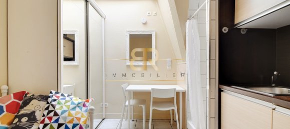 Studio in Paris, France No. 125560 2