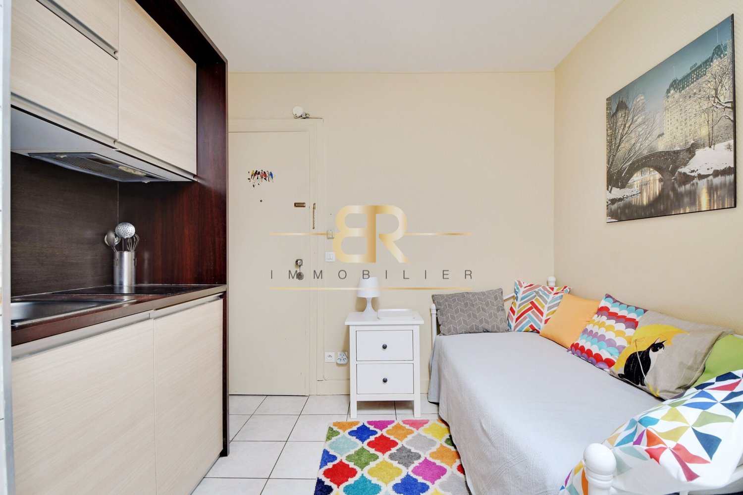 Studio in Paris, France No. 125560