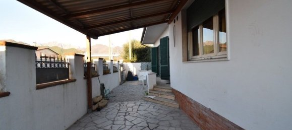 4 rooms House in Seravezza, Italy No. 152166 2