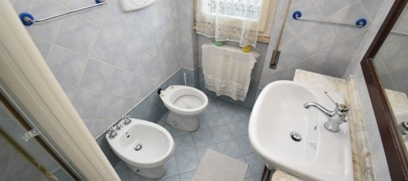 4 rooms House in Seravezza, Italy No. 152166 8