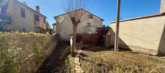 6 rooms Apartment in Recanati, Italy No. 188721 2