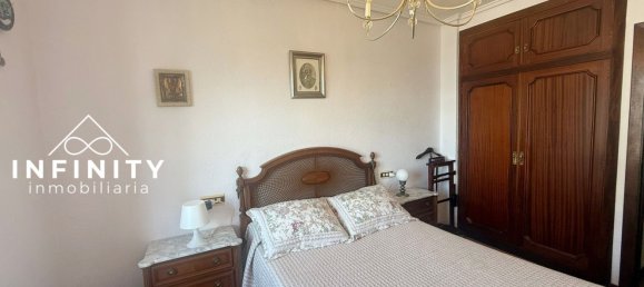 4 Schlafzimmer Wohnung in Laredo, Spain, Nr. 163849 9