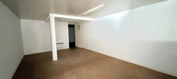 170m² Commercial property in Wattignies, France No. 68561 6