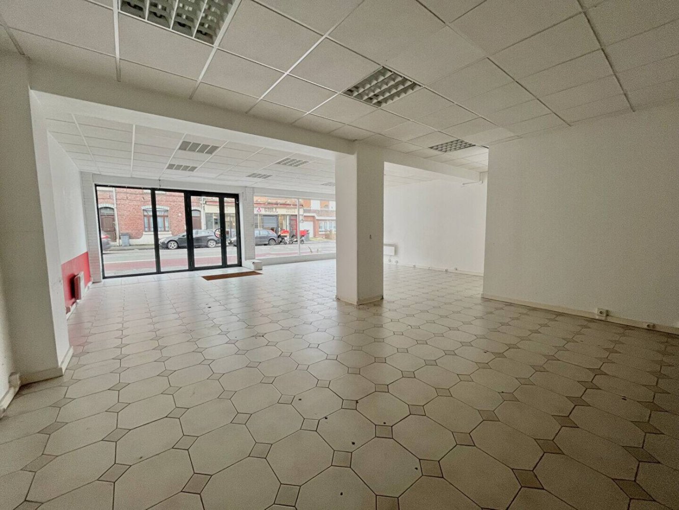 170m² Commercial property in Wattignies, France No. 68561
