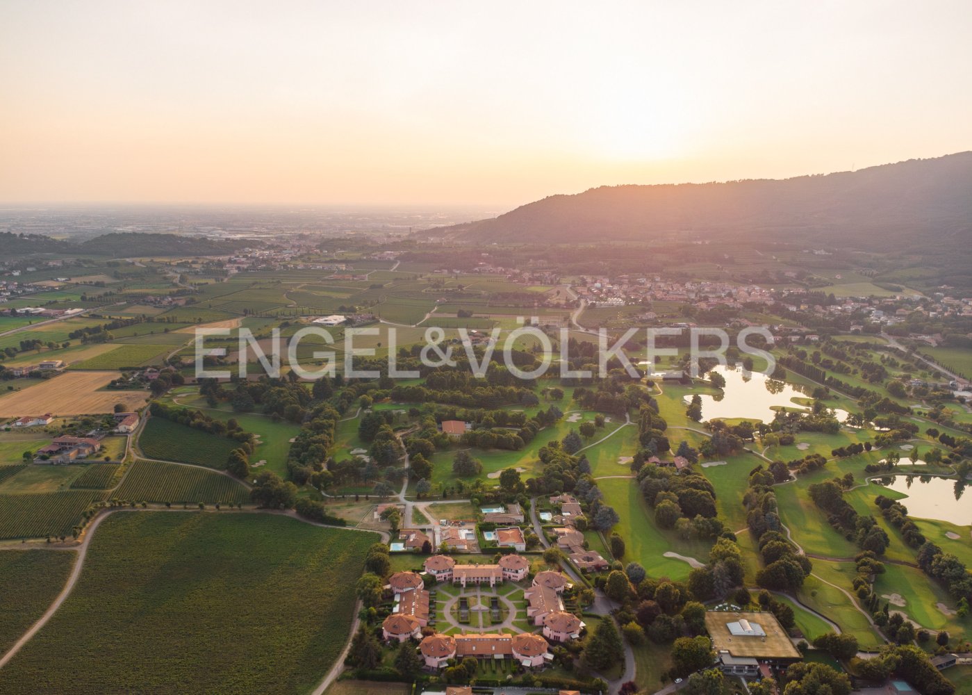 1 غرف نوم قلاع في Corte Franca, Italy رقم 62558