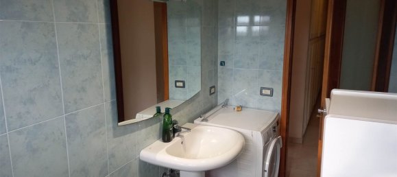 3 rooms Apartment in Modena, Italy No. 286317 11