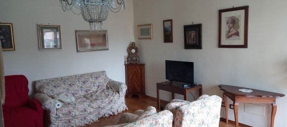 3 rooms Apartment in Modena, Italy No. 286317 2