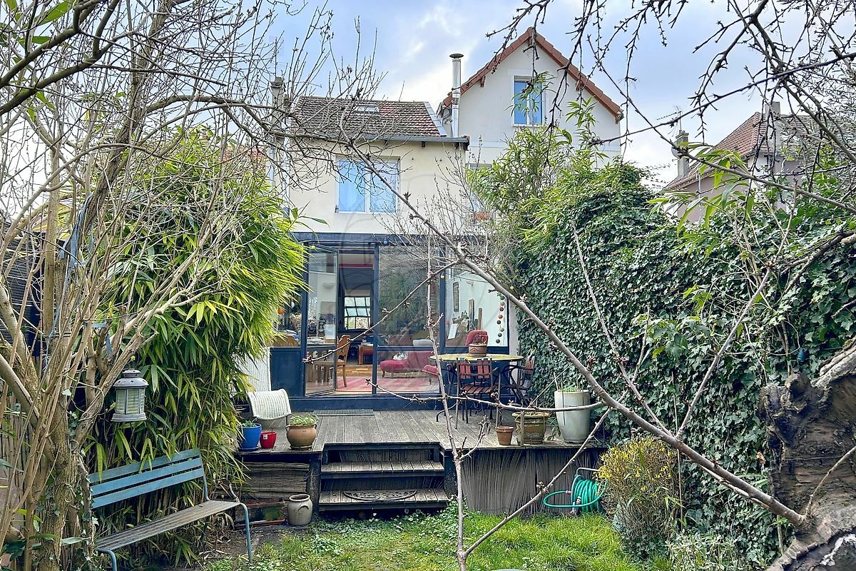 3 غرف نوم منزل في Colombes, France رقم 125174