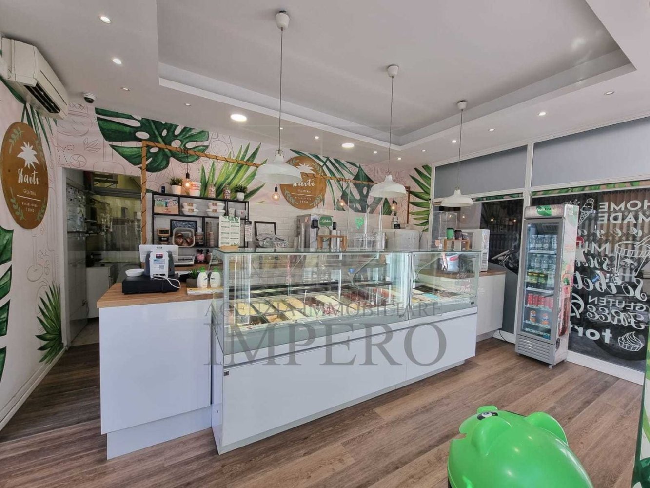 Propiedad comercial en Ventimiglia, Italy 75 m² No. 336668