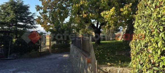 11 rooms House in Arezzo, Italy No. 227182 7