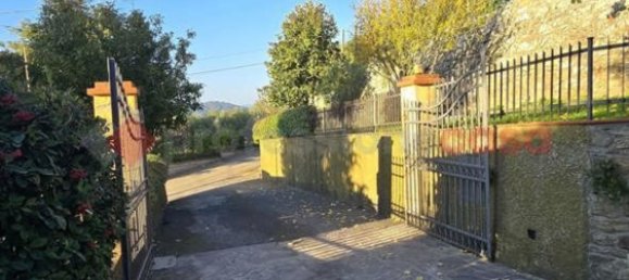 11 rooms House in Arezzo, Italy No. 227182 10