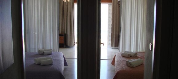 Мезонет с 3 спальнями в Лутракион, Греция № 93149 8