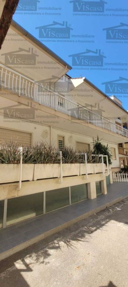 4 bedrooms House in Bitritto, Italy No. 396590