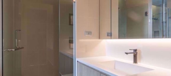 Casa de 3 dormitorios en Khlong Toei, Thailand No. 9460 8