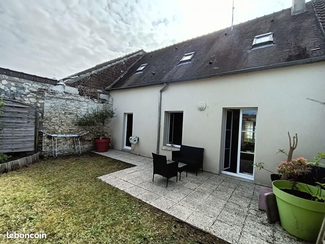 2 غرف نوم تاون هاوس في Lacroix-Saint-Ouen, France رقم 50511