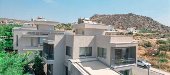 4 bedrooms Commercial property in Germasogeia, Cyprus No. 13649 4