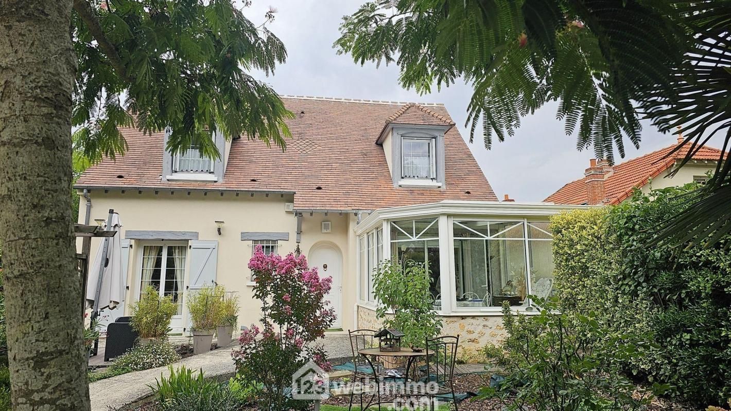 3 bedrooms House in Saint-Fargeau-Ponthierry, France No. 296018