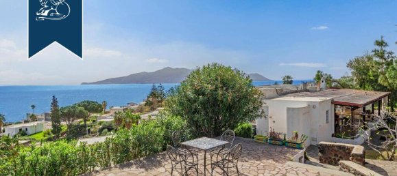 7 chambres Villa à Santa Marina Salina, Italy No. 354895 8