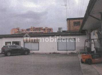 1-salle Propriété commerciale à Limbiate, Italy No. 317984