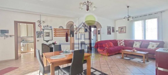 3 bedrooms House in Acquanegra sul Chiese, Italy No. 167546 7