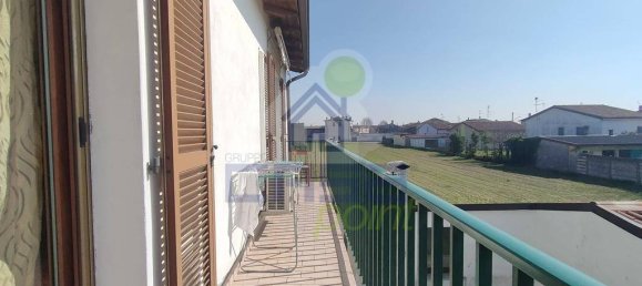 3 bedrooms House in Acquanegra sul Chiese, Italy No. 167546 22