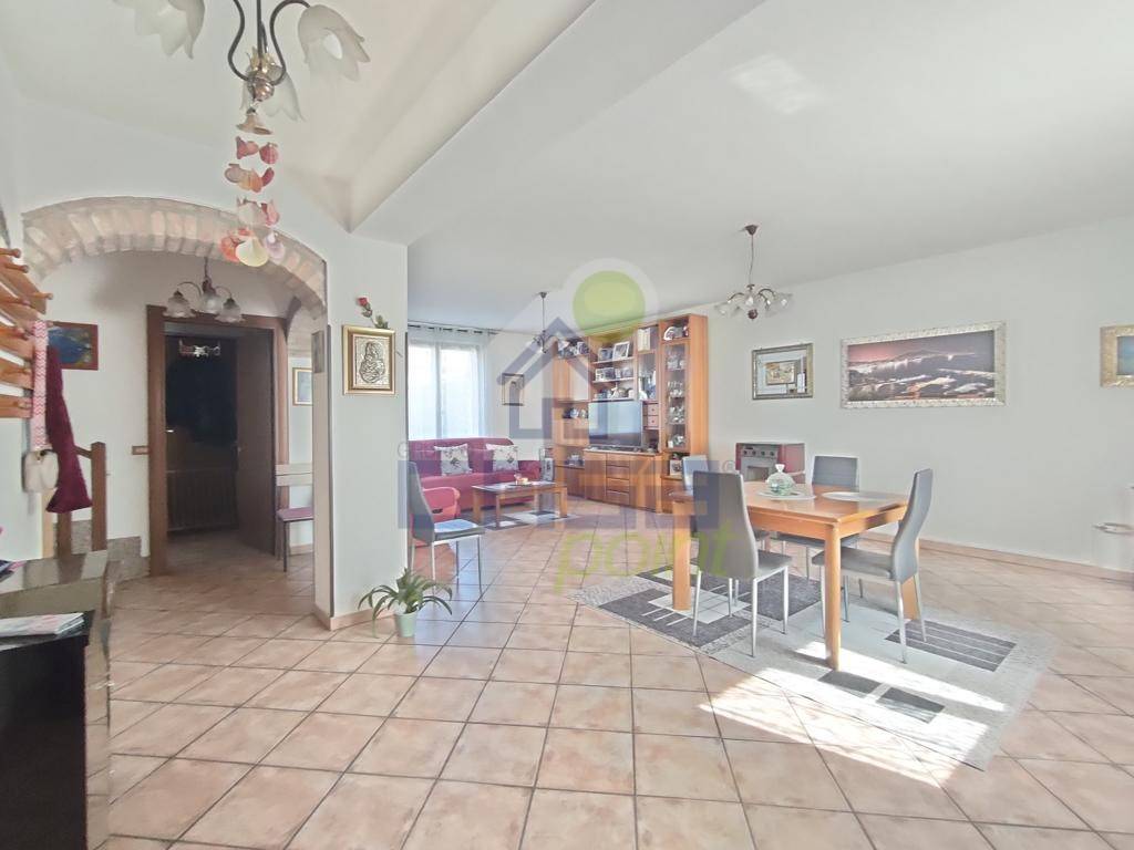 3 bedrooms House in Acquanegra sul Chiese, Italy No. 167546