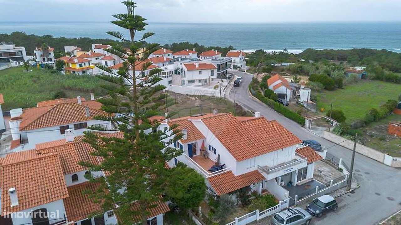 3 bedrooms House in Nazare, Portugal No. 179718