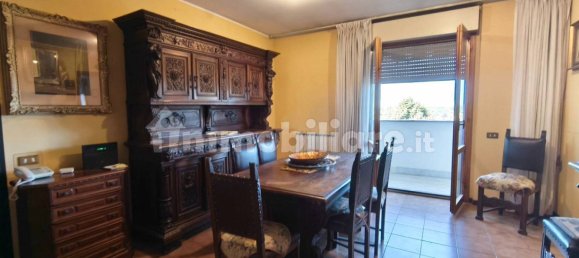 3 bedrooms Penthouse in Busto Arsizio, Italy No. 381467 2