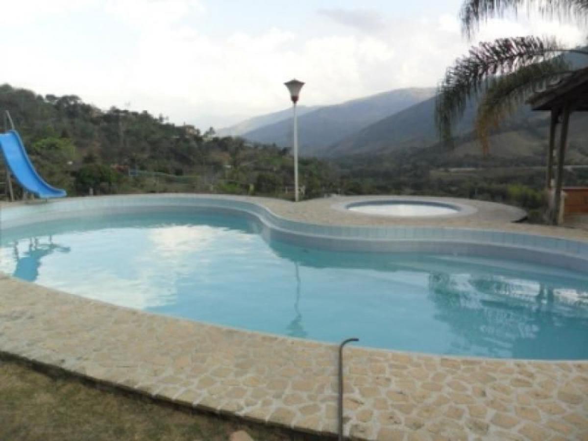 4 bedrooms House in Antioquia, Colombia No. 2025