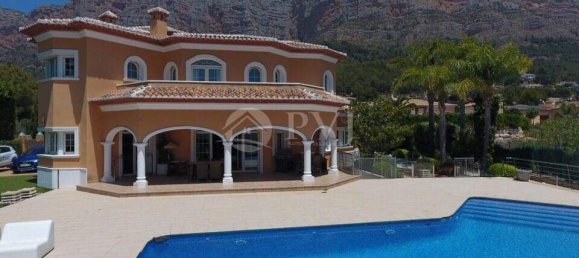 5 bedrooms Villa in Javea, Spain No. 285490 2