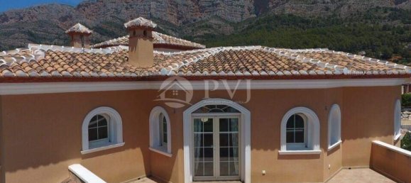 5 bedrooms Villa in Javea, Spain No. 285490 11