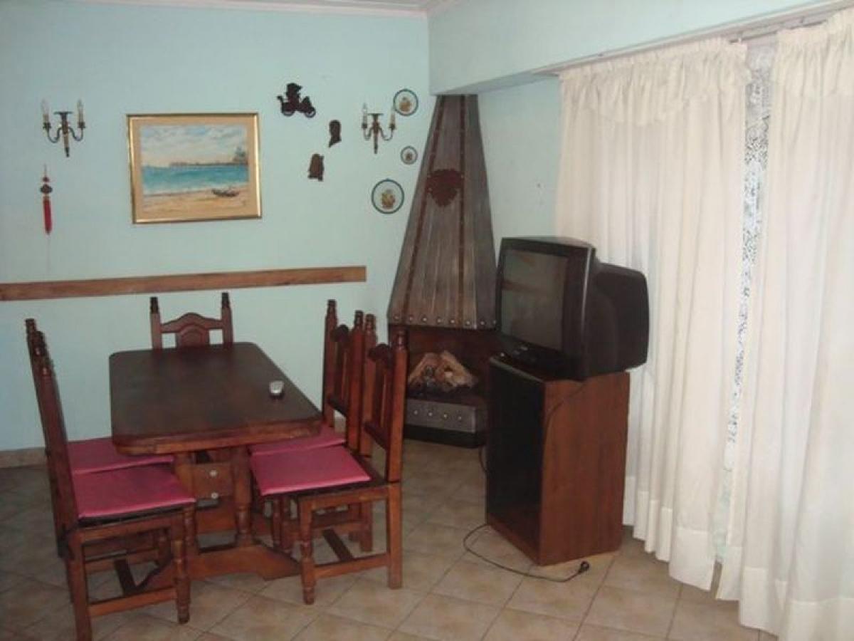 2 bedrooms House in Mar del Plata, Argentina No. 72140