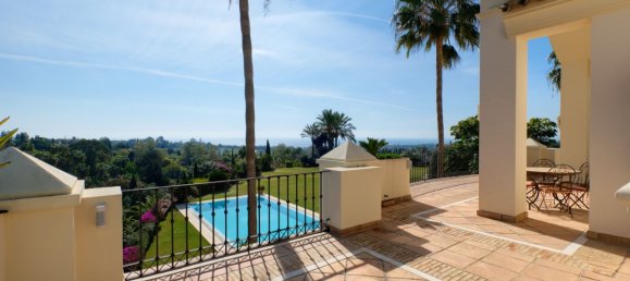 5 bedrooms Villa in Marbella Golden Mile, Spain No. 2969 3