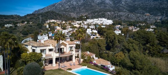 5 bedrooms Villa in Marbella Golden Mile, Spain No. 2969 4