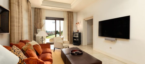 5 bedrooms Villa in Marbella Golden Mile, Spain No. 2969 30