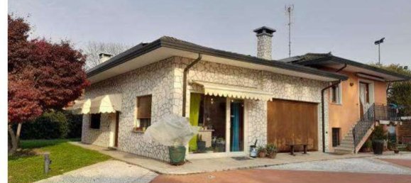 9 rooms Apartment in Montegaldella, Italy No. 281230 16