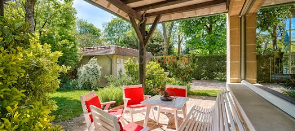 4 bedrooms House in Le Vesinet, France No. 184224 2