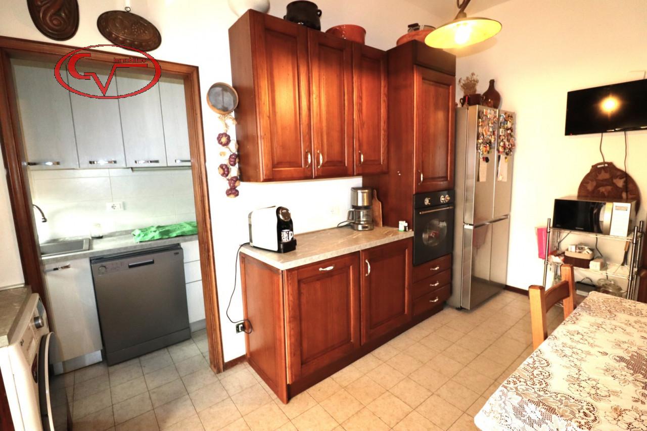 6غرفة شقة في Montevarchi, Italy رقم 236689