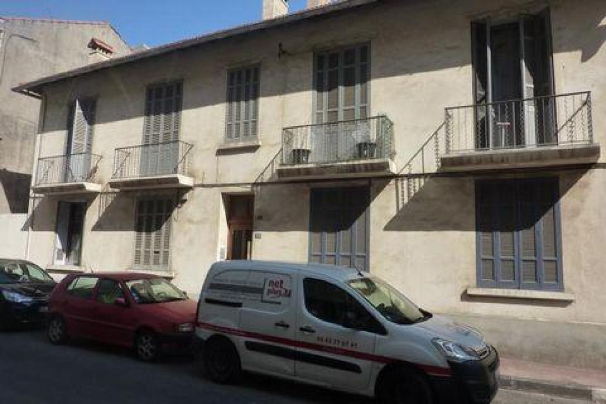 2 bedrooms Condo in Toulon, France No. 16234