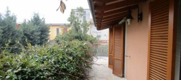 Villa de 7 habitaciónes en Lissone, Italy No. 6252 7