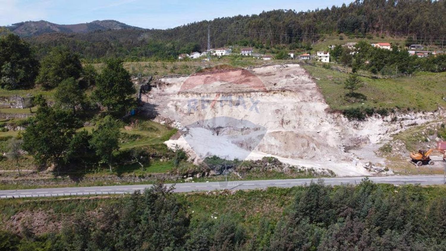  قطعة أرض في Mosteiro, Portugal 3400متر مربع رقم 35605