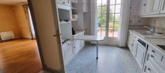 5 bedrooms Villa in Amilly, France No. 90796 5